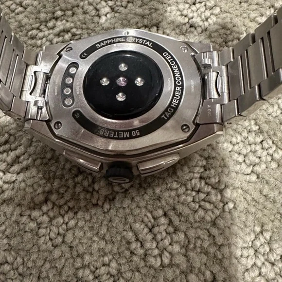 TAG Heuer E4 45mm Connected Smartwatch - Picture 2 of 16